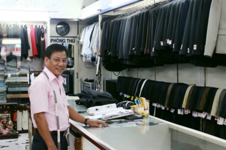 Triết lý kinh doanh của ông chủ tiệm may 30 năm ở Sài Gòn